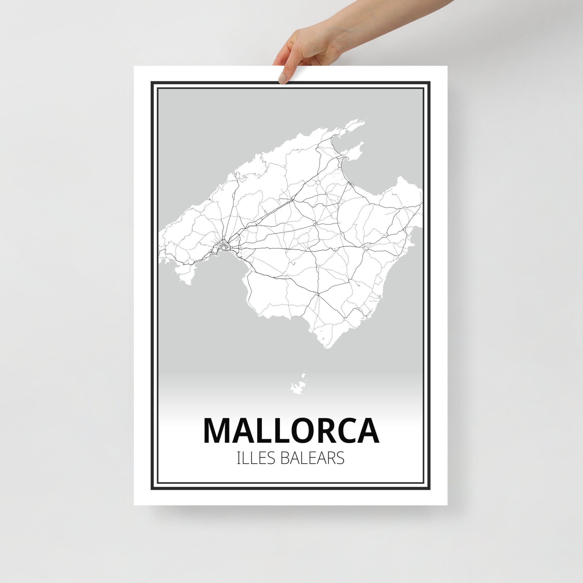 Simulació impresa del pòster Mallorca aplicat a paret.
